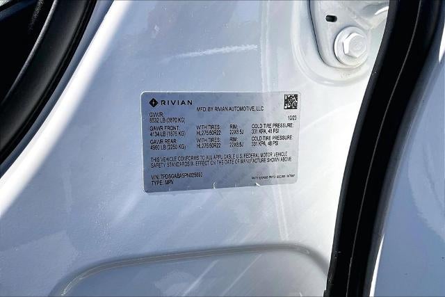 2023 RIVIAN R1S Adventure