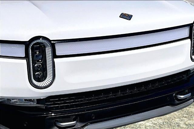 2023 RIVIAN R1S Adventure
