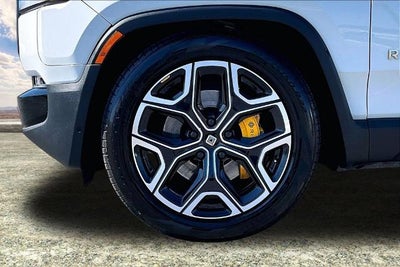 2023 RIVIAN R1S Adventure