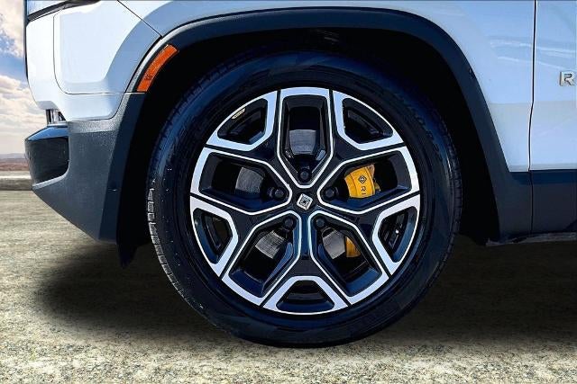 2023 RIVIAN R1S Adventure