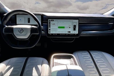 2023 RIVIAN R1S Adventure