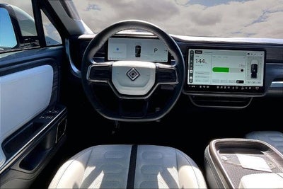 2023 RIVIAN R1S Adventure
