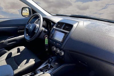 2025 Mitsubishi Outlander Sport S