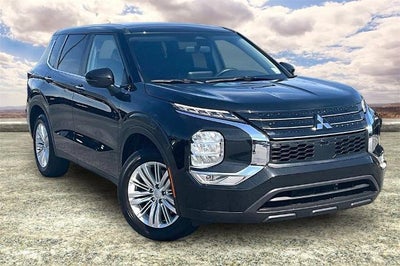 2024 Mitsubishi Outlander ES