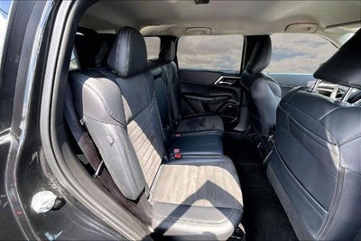 2025 Mitsubishi Outlander SE