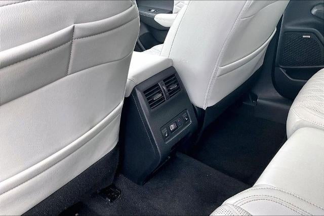 2025 Mitsubishi Outlander SEL