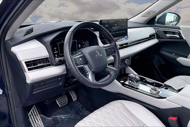 2025 Mitsubishi Outlander SEL