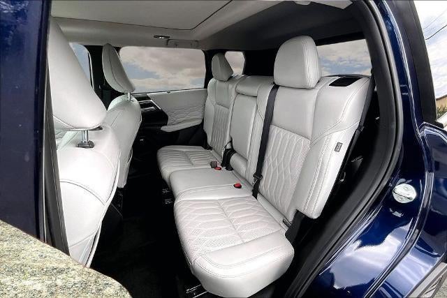 2025 Mitsubishi Outlander SEL