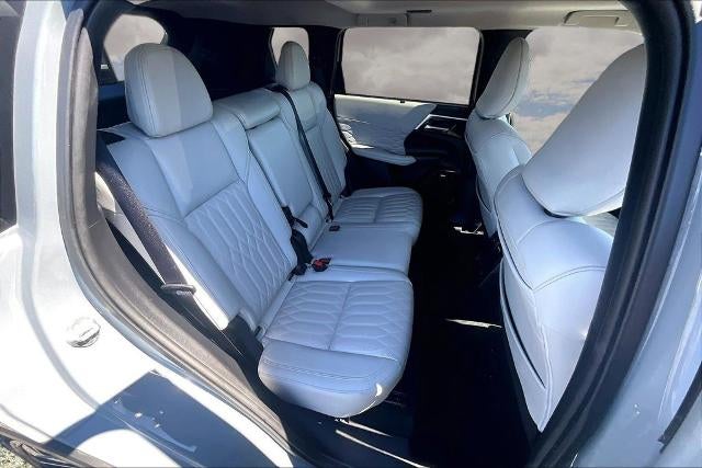 2025 Mitsubishi Outlander SEL