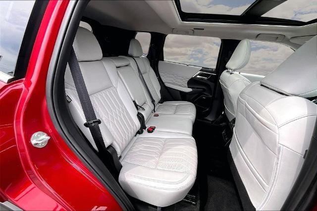 2025 Mitsubishi Outlander SEL