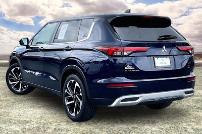 2024 Mitsubishi Outlander SE