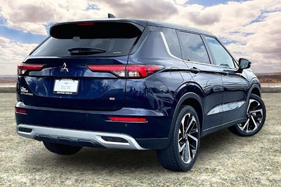 2024 Mitsubishi Outlander SE