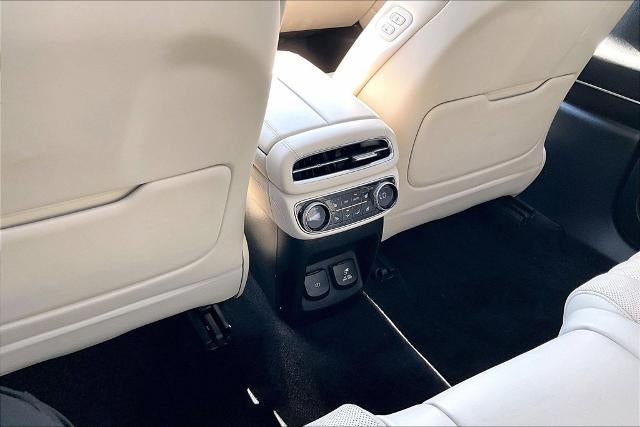 2024 Genesis GV80 Base