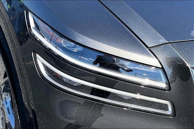 2024 Genesis GV80 Base