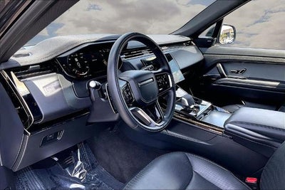 2025 Land Rover Range Rover Sport SE