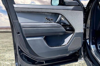 2025 Land Rover Range Rover Sport SE