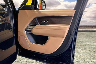 2023 Land Rover Range Rover SE