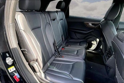 2020 Audi Q7 Premium Plus