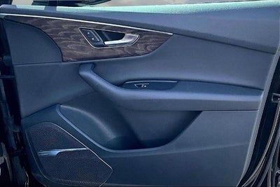 2020 Audi Q7 Premium Plus