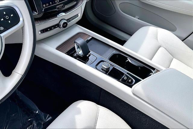 2022 Volvo XC60 Momentum