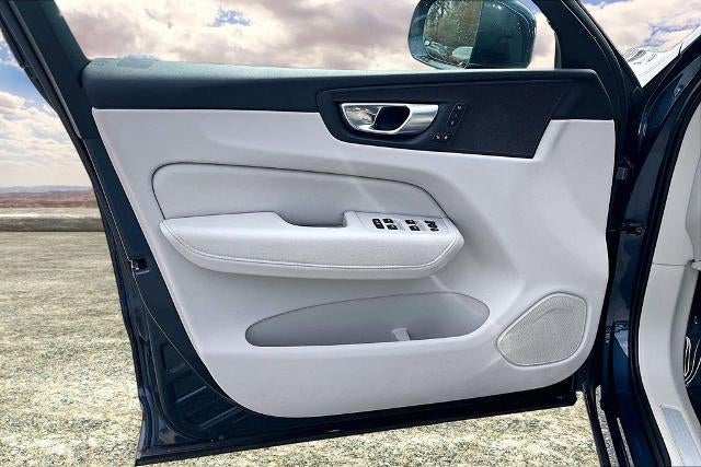 2022 Volvo XC60 Momentum