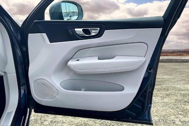 2022 Volvo XC60 Momentum