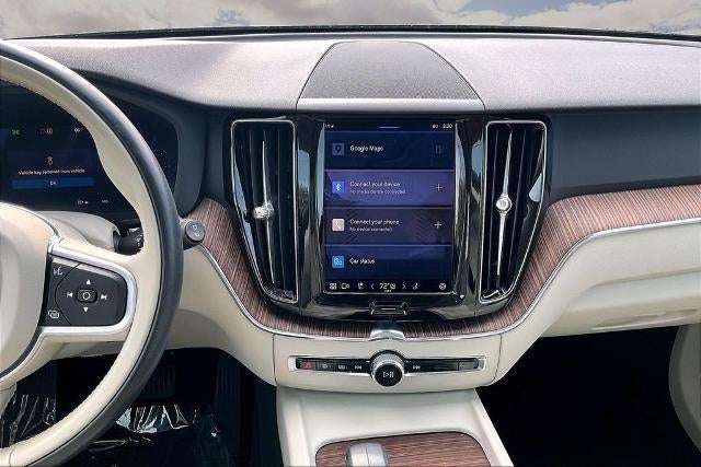 2022 Volvo XC60 Momentum